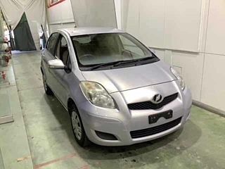 TOYOTA VITZ 2010