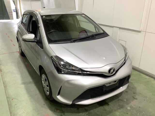 TOYOTA VITZ 2016