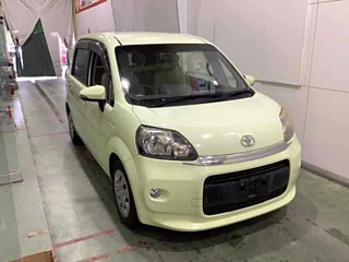 TOYOTA PORTE 2012