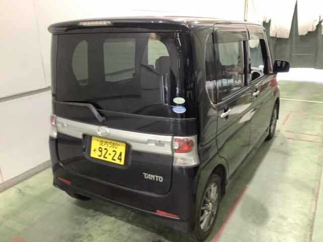 DAIHATSU TANTO 2010