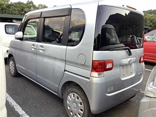 DAIHATSU TANTO 2010