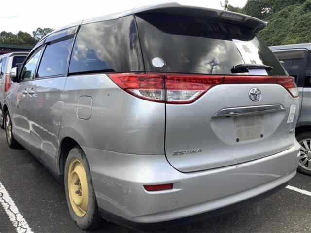 TOYOTA ESTIMA 2009