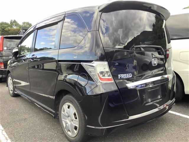 HONDA FREED 2013