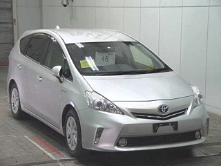 TOYOTA PRIUS ALPHA 2014