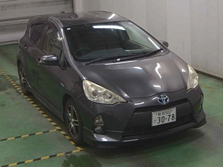 TOYOTA AQUA 2012