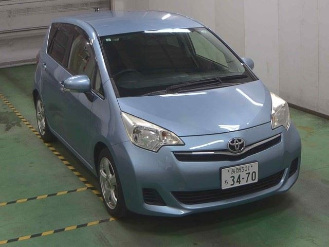 TOYOTA RACTIS 2013