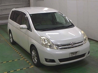 TOYOTA ISIS 2010