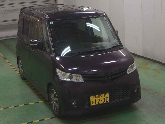 NISSAN ROOX 2013