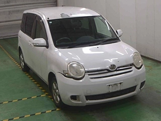 TOYOTA SIENTA 2009