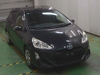 TOYOTA AQUA 2015