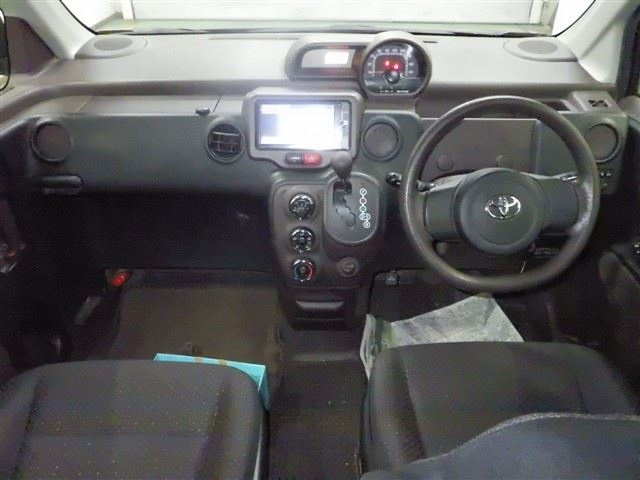 TOYOTA SPADE 2014