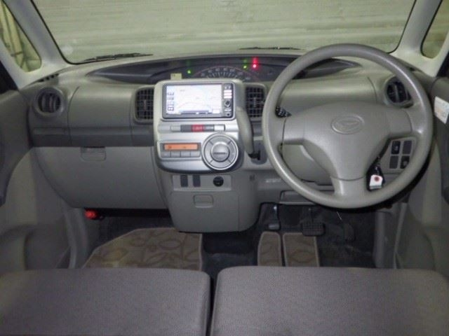 DAIHATSU TANTO 2012