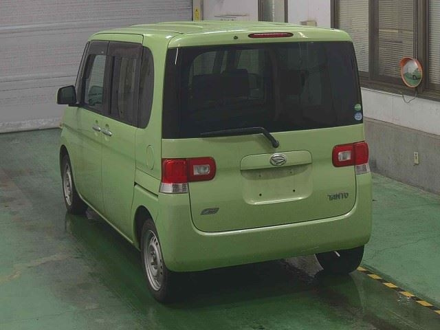 DAIHATSU TANTO 2012