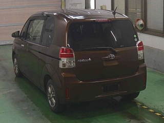 TOYOTA SPADE 2012