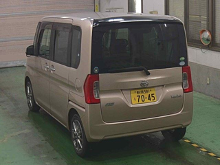 DAIHATSU TANTO 2015