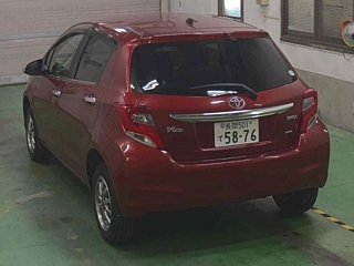 TOYOTA VITZ 2015