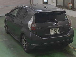 TOYOTA AQUA 2012