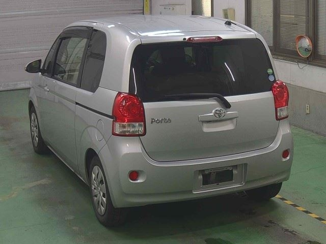 TOYOTA PORTE 2014