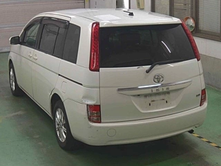 TOYOTA ISIS 2010