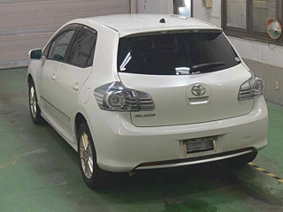 TOYOTA BLADE 2010