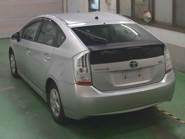 TOYOTA PRIUS 2010