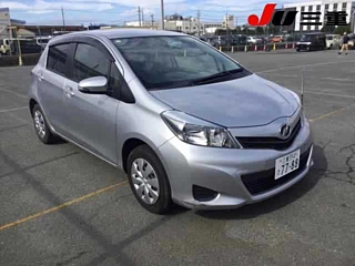 TOYOTA VITZ 2012