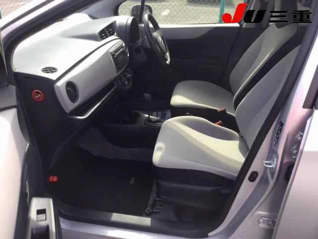 TOYOTA VITZ 2012