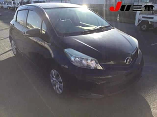 TOYOTA VITZ 2013