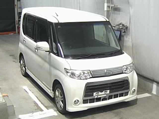 DAIHATSU TANTO 2010