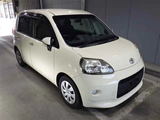 TOYOTA PORTE 2013
