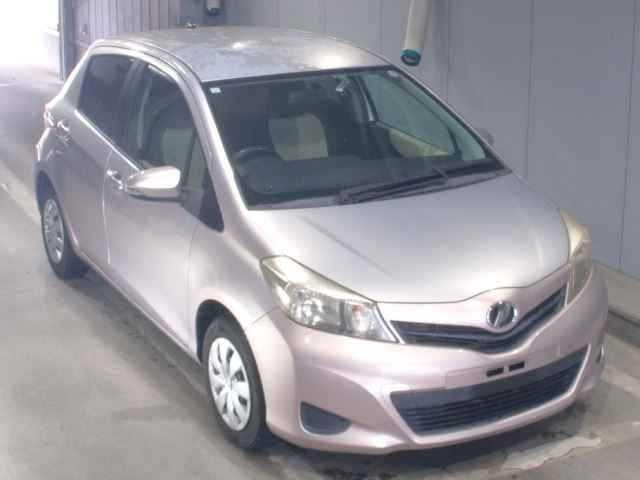 TOYOTA VITZ 2011