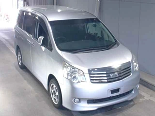 TOYOTA NOAH 2012