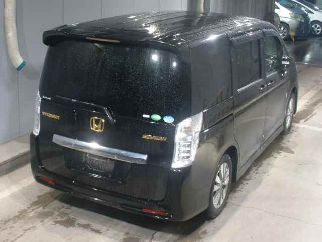 HONDA STEP WAGON 2013