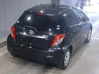 TOYOTA VITZ 2012