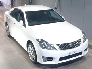 TOYOTA CROWN 2010