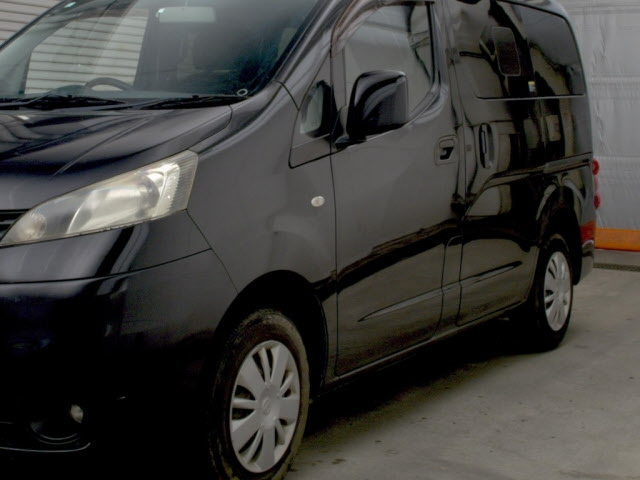 NISSAN NV200 2015