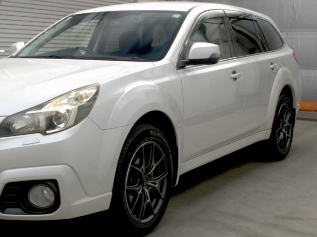 SUBARU LEGACY OUTBACK 2013