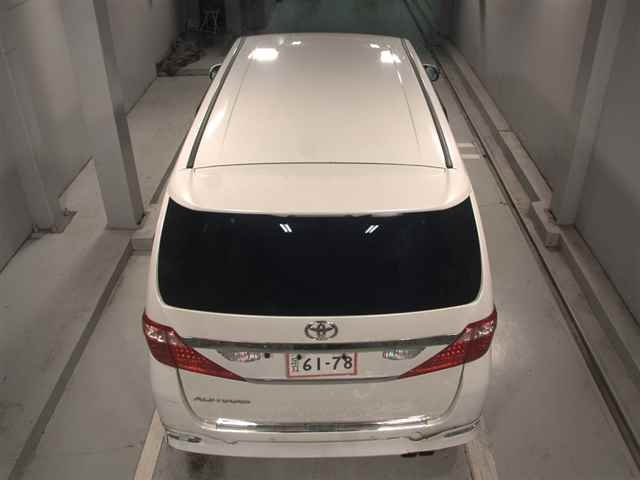 TOYOTA ALPHARD 2009