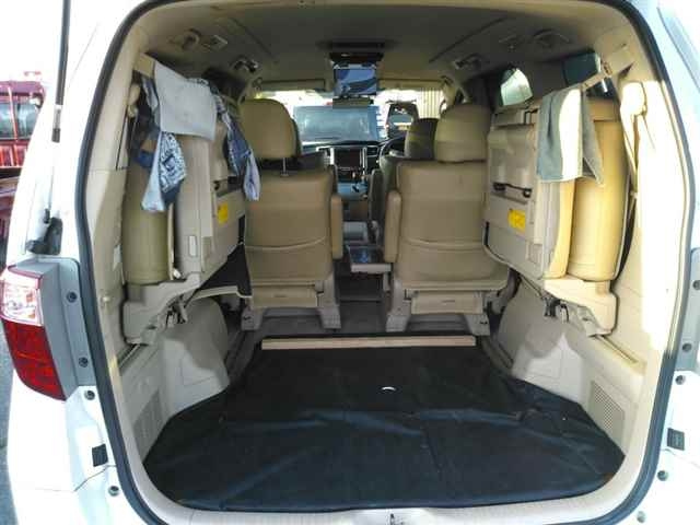 TOYOTA ALPHARD 2009