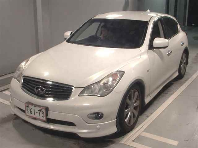 NISSAN SKYLINE CROSSOVER 2012