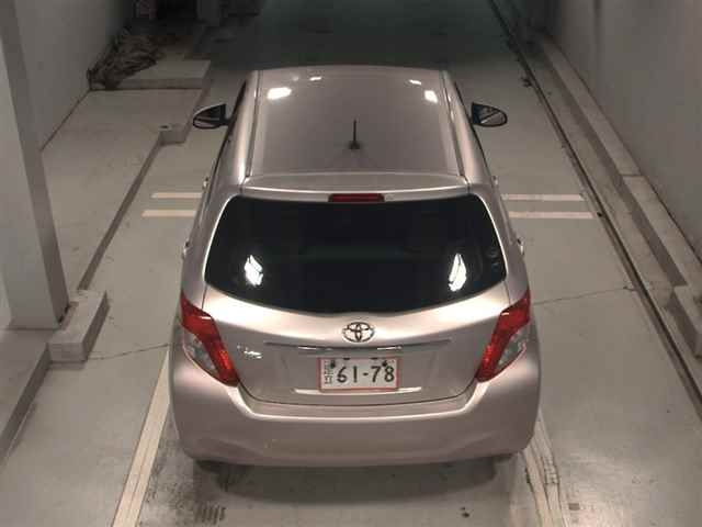 TOYOTA VITZ 2011