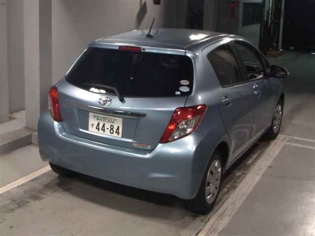 TOYOTA VITZ 2012