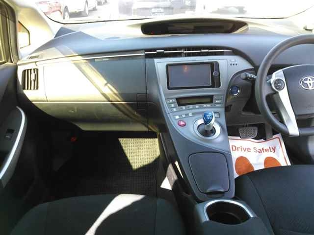 TOYOTA PRIUS 2014
