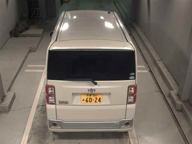 TOYOTA PIXIS MEGA 2015