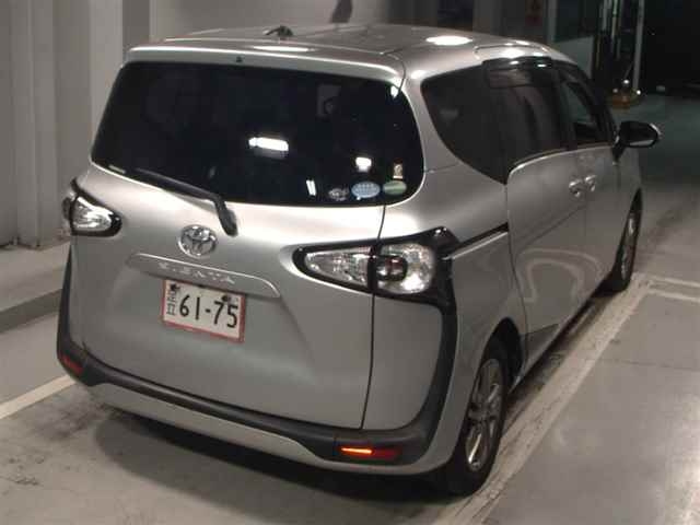TOYOTA SIENTA 2016