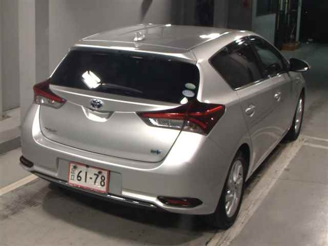 TOYOTA AURIS 2016