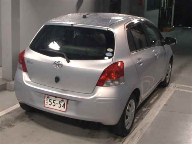 TOYOTA VITZ 2010