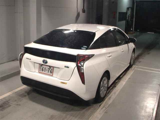 TOYOTA PRIUS 2018