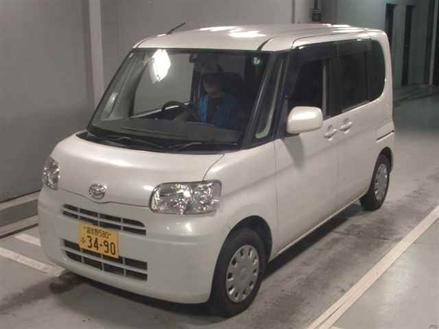 DAIHATSU TANTO 2009