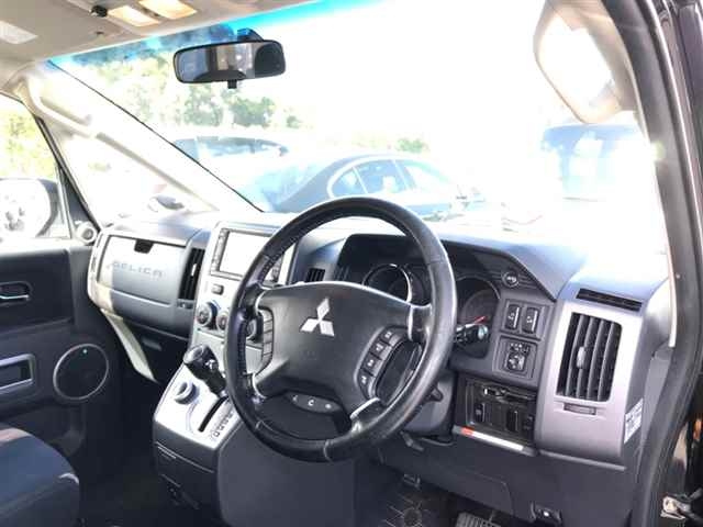 MITSUBISHI DELICA D5 2009